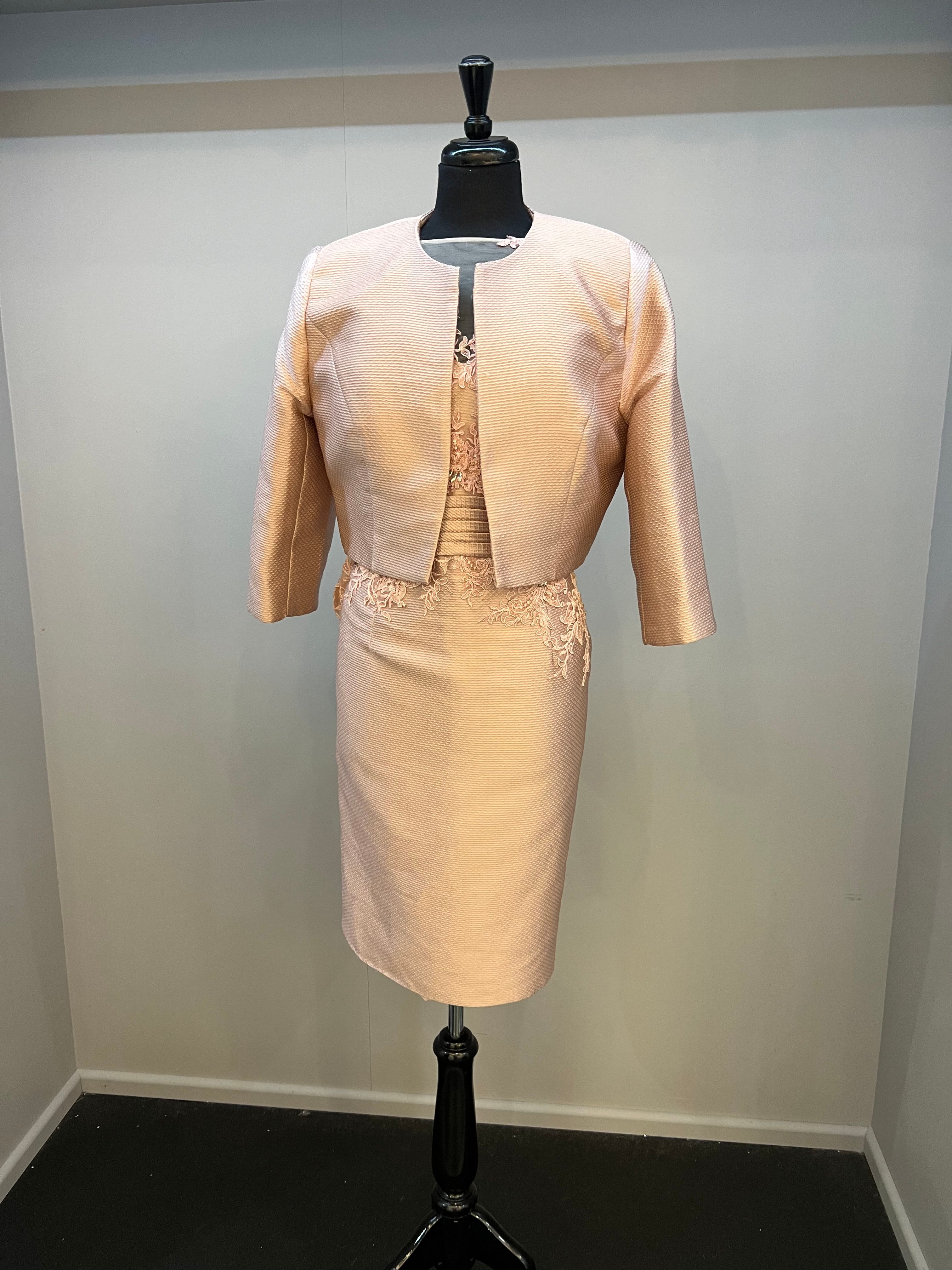 Veni 2pce illusion Neckline