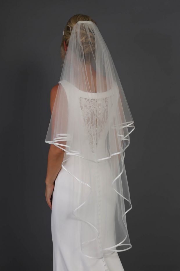 Signature satin edge veil