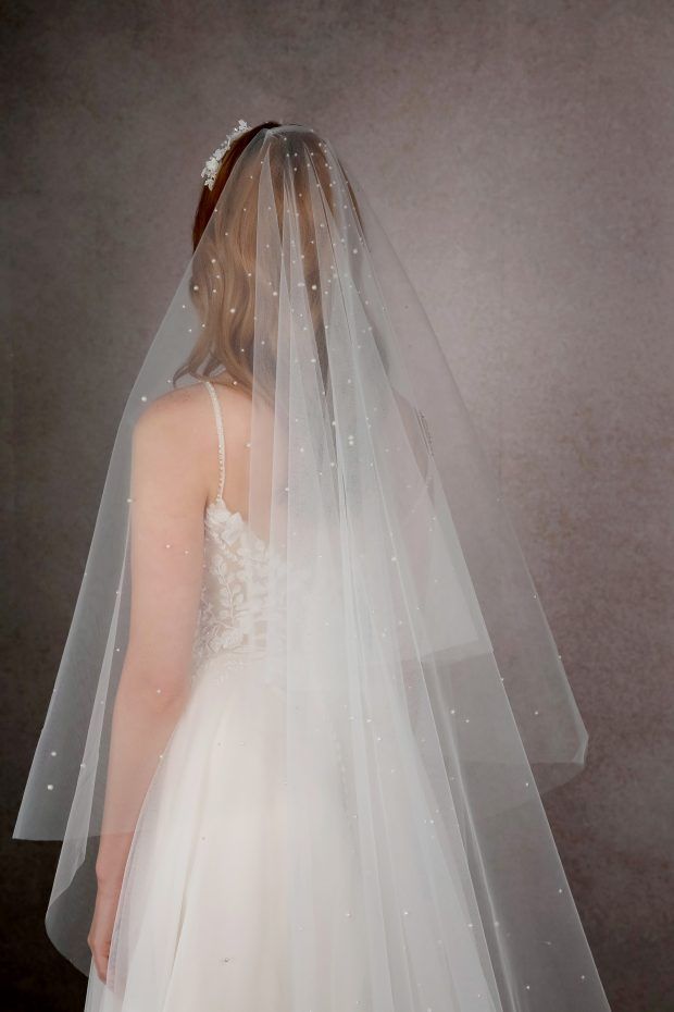 Luxe Pearl Rainfall Veil