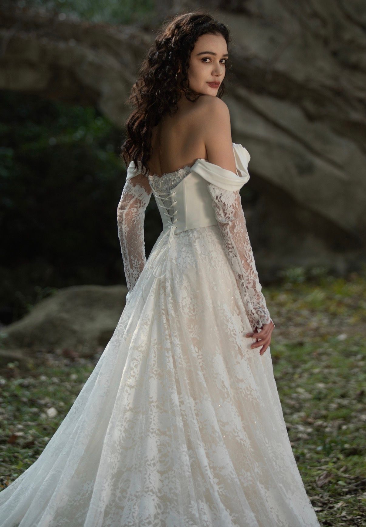 Catriona - lace sleeves