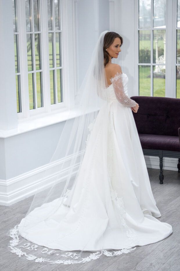 Personalised botanical numerical veil
