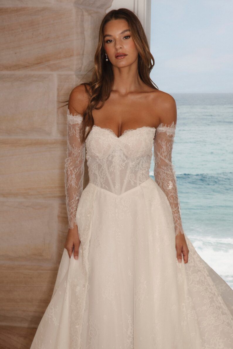 Talullah Chantilly Lace Sleeves