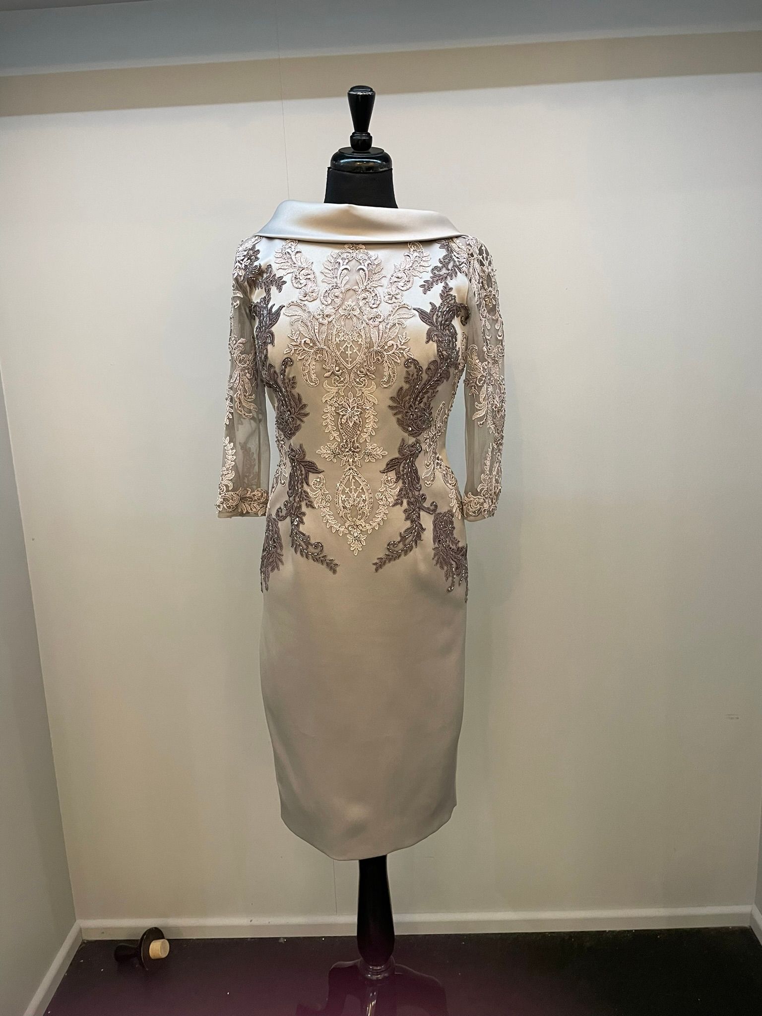 Veni Boat Neck Dress