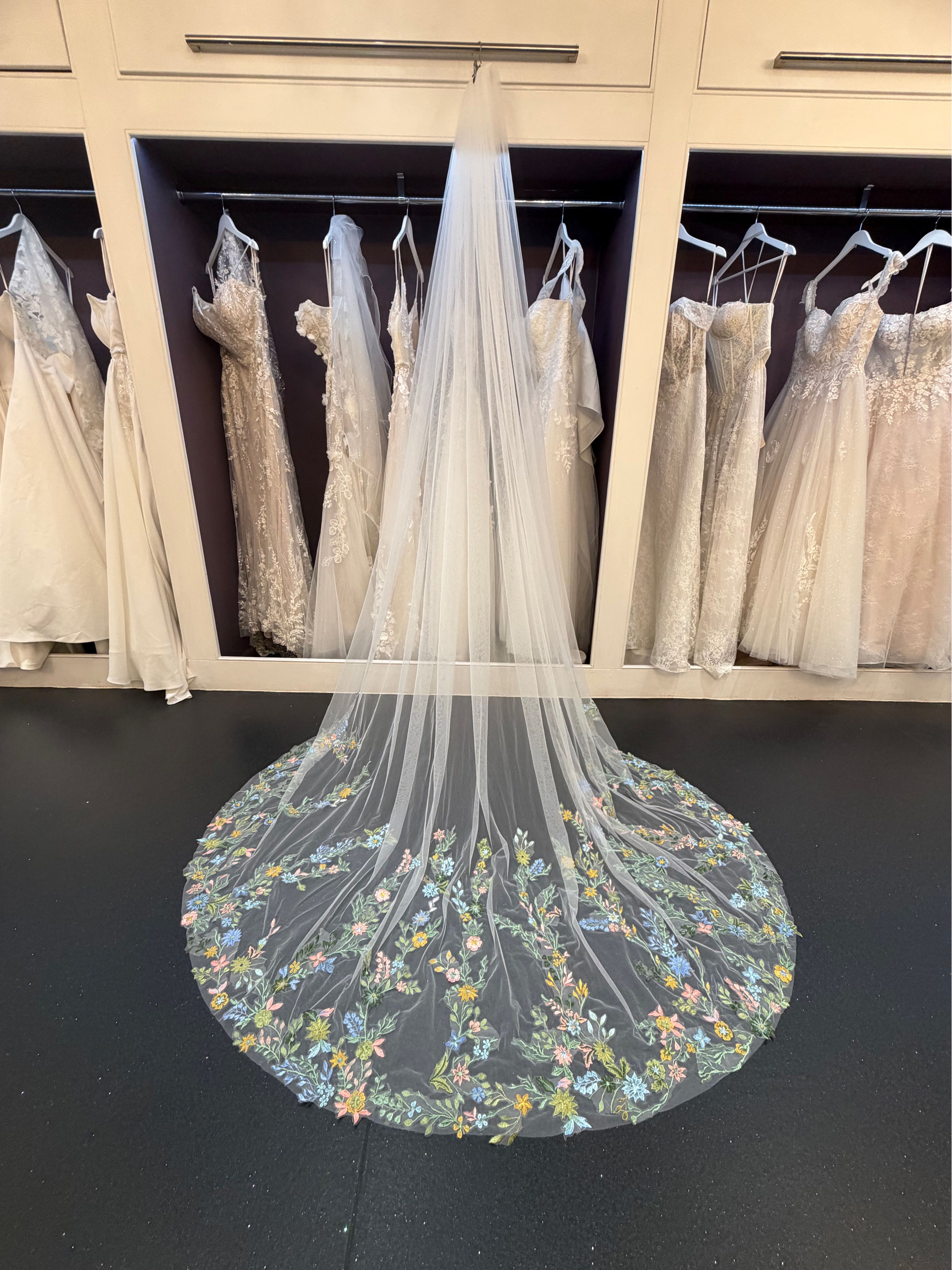 Chloe Veil